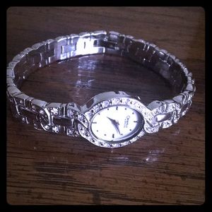 Never worn before watch. Excellent condition.